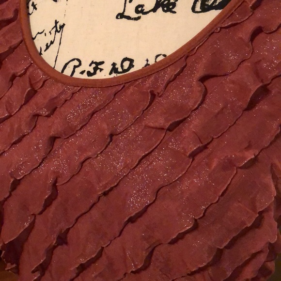 Shimmery sleeves scallop ruffle - Picture 3 of 5